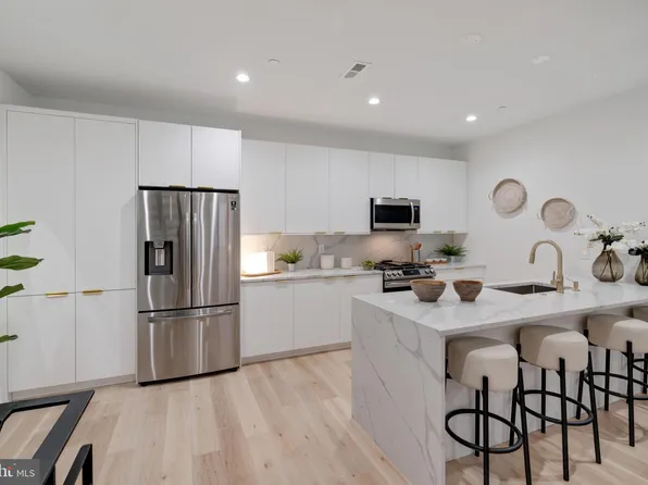 119 Greenwich St #11, Philadelphia, PA 19147