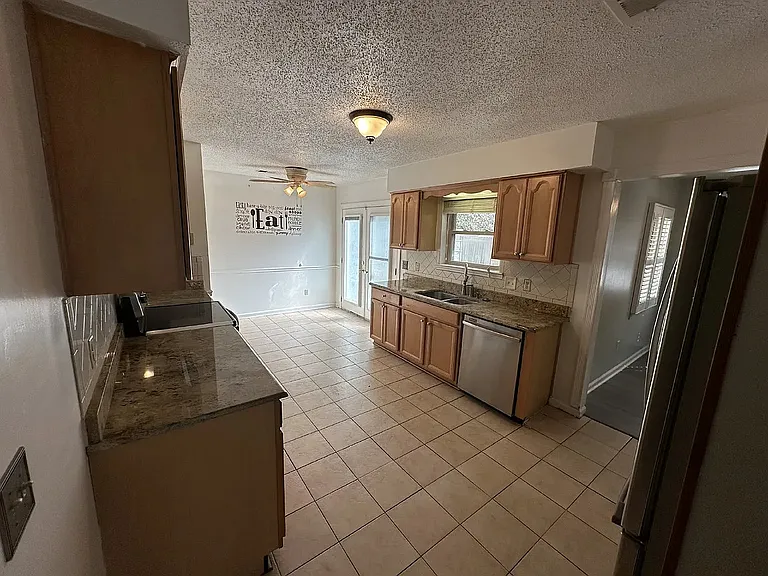 748 Timber Ridge Trl — Photo 4