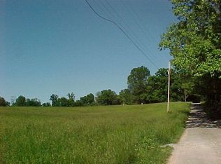 1195 Whitehead Rd, Paris, TN 38242