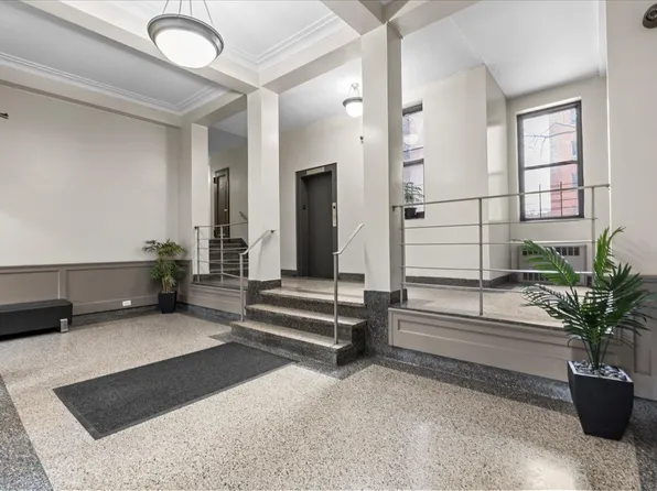 3260 Netherland Avenue image 11 of 13