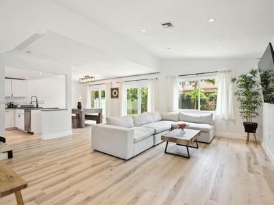 10560 La Placida Dr, Coral Springs, FL, 33065