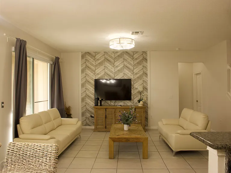 4420 Shiva Loop — Photo 3