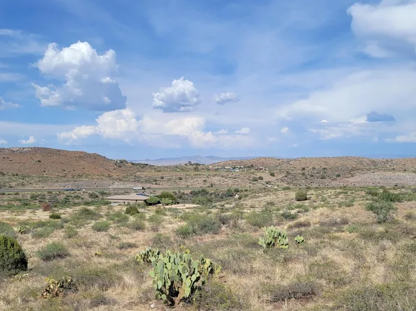 12331 S CABALLO Terrace #314, Mayer, AZ 86333