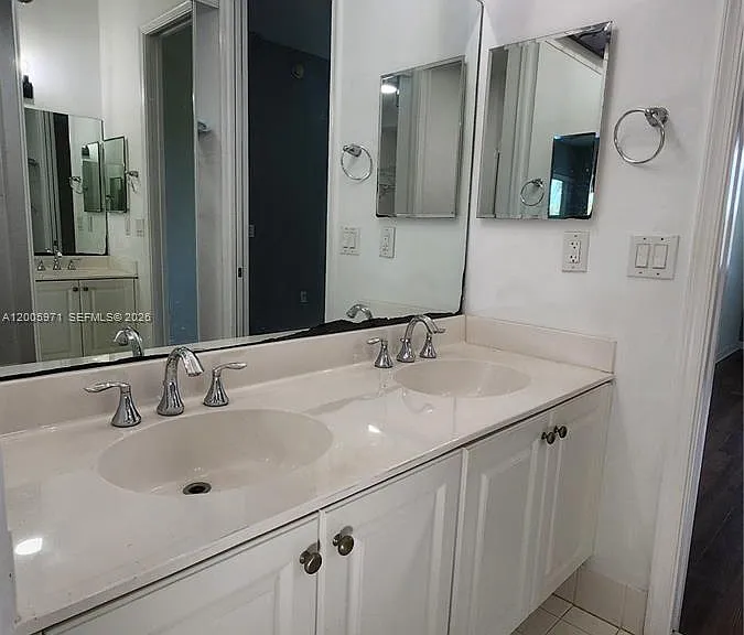 3600 Oaks Clubhouse Dr #206 — Photo 48
