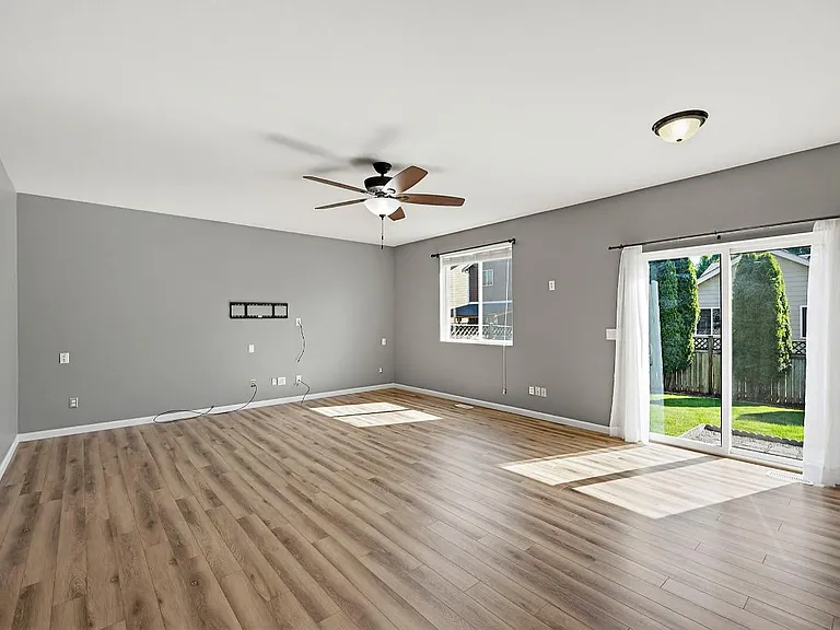 9966 Dain St SE — Photo 17