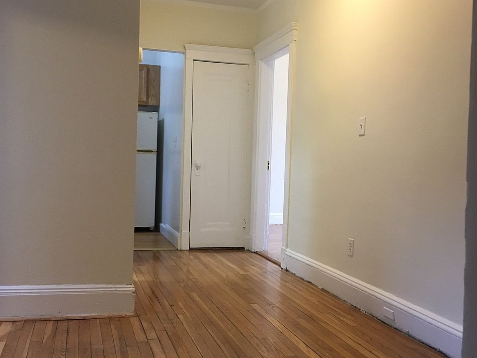 2nd image of 1177 Boylston St #015C