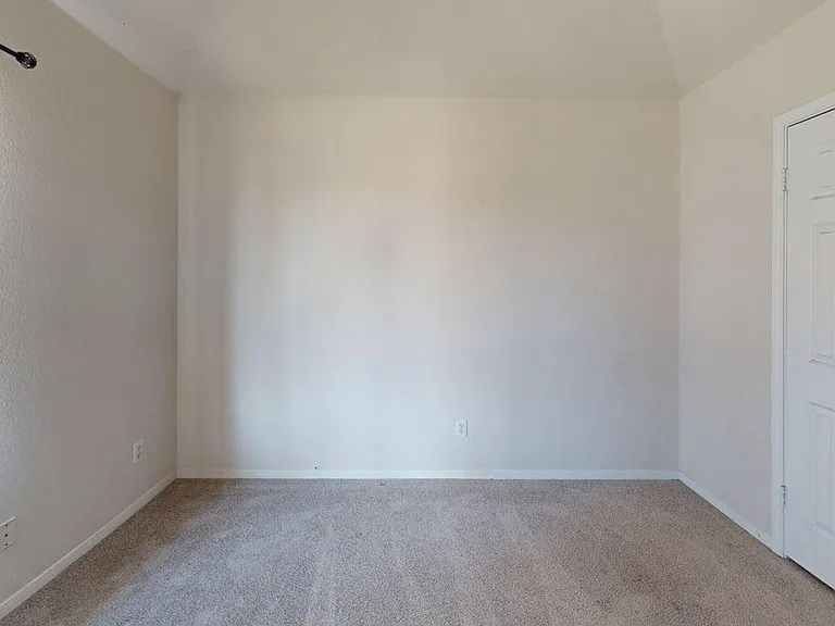 4205 Bluestem Ln — Photo 30