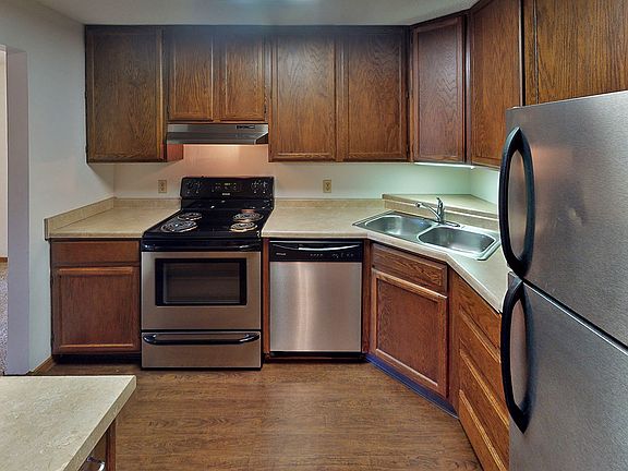 Unique L-shaped kitchen (2 Bedroom Elm)