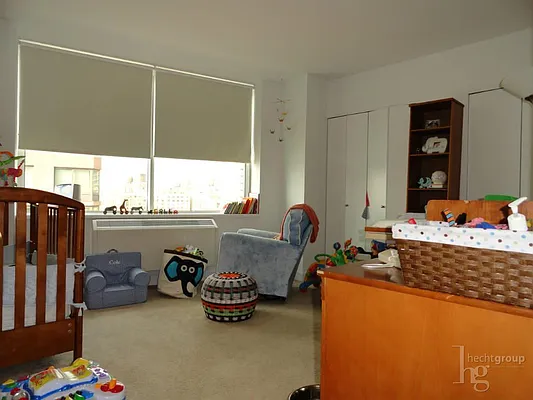 Rented by Hecht Group | media 27