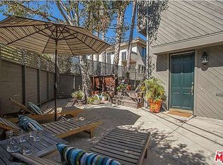 851 S Bundy Dr, Los Angeles, CA 90049