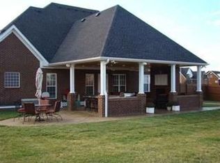 3659 Silver Sun Dr, Bowling Green, KY 42104