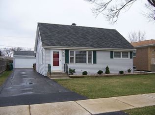 5843 W 82nd St, Burbank, IL 60459