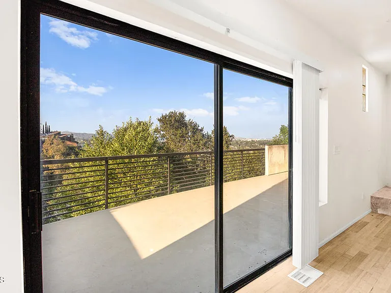 534 Alta Vista Ave — Photo 35