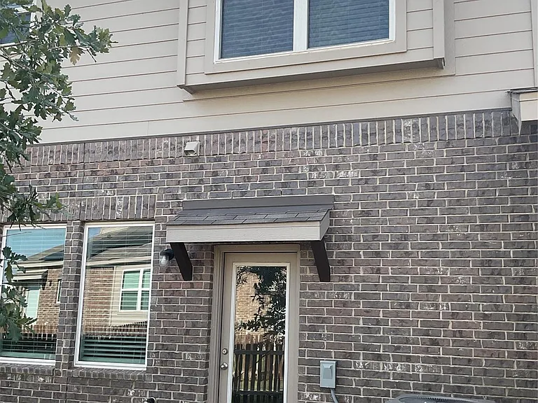 602 Pearly Eye Dr #B — Photo 12