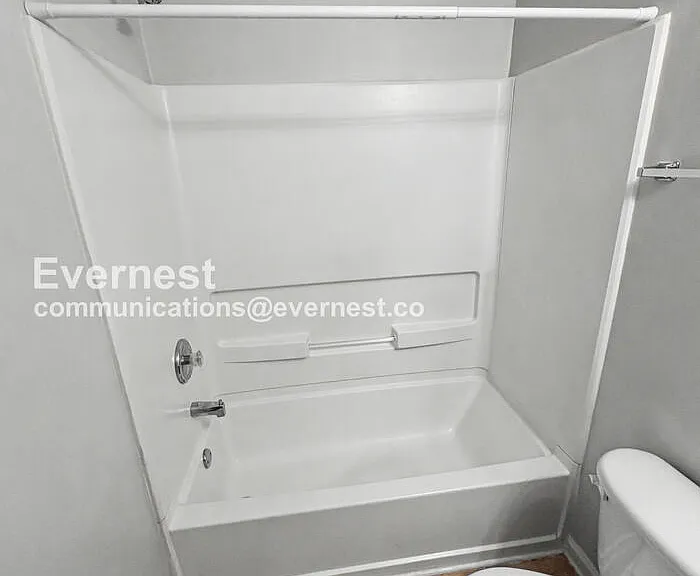 8637 Thomas Rd — Photo 16