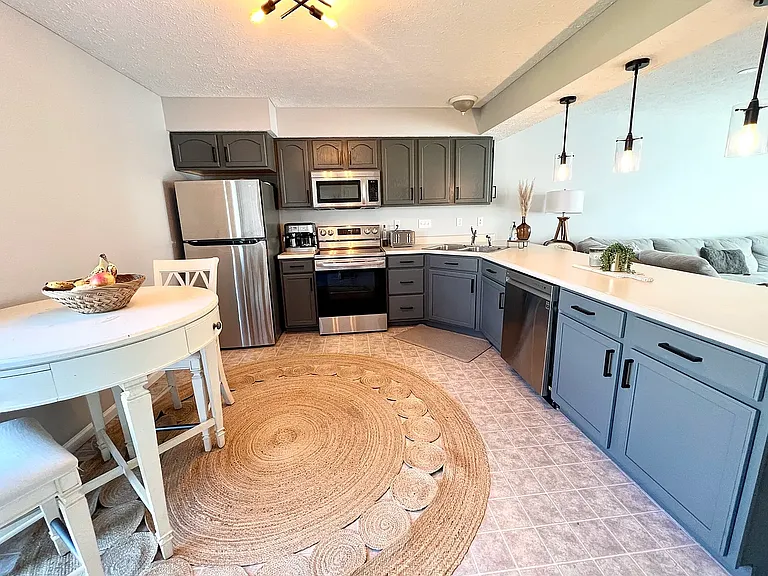 11 Sunridge Dr — Photo 3