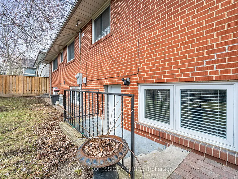 10 Boxwood Rd — Photo 21