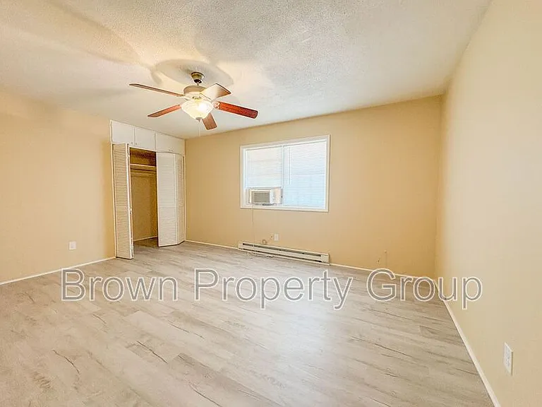 2310 Barrington Cir — Photo 11