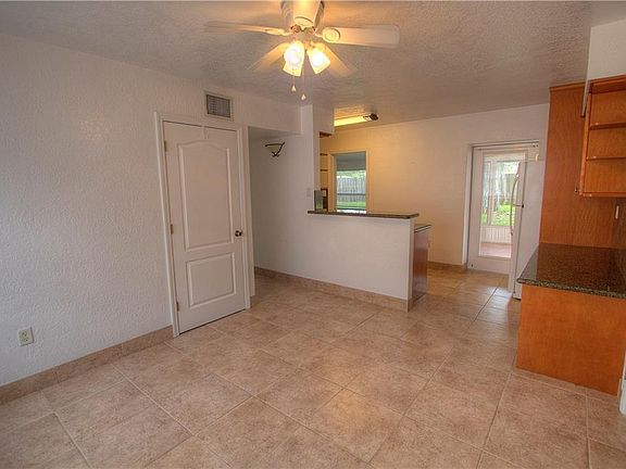5th image of 2184 Picnic St