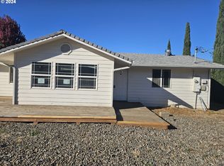 221 Briggs Dr, Myrtle Creek, OR 97457