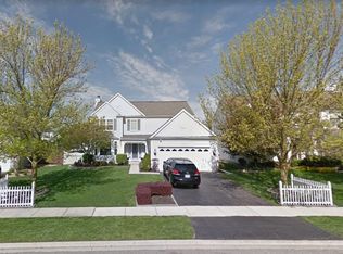 1723 Fairport Dr, Grayslake, IL 60030