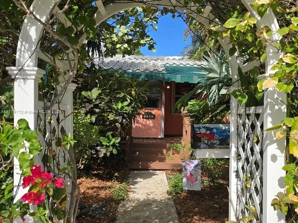 1445 Jackson St, Hollywood, FL 33020