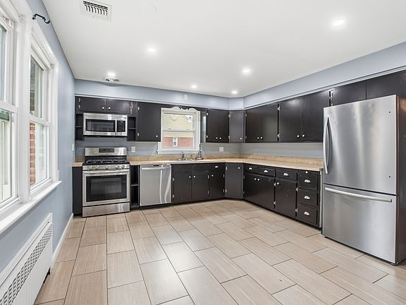 5th image of 112 E Ackerman Ave #B