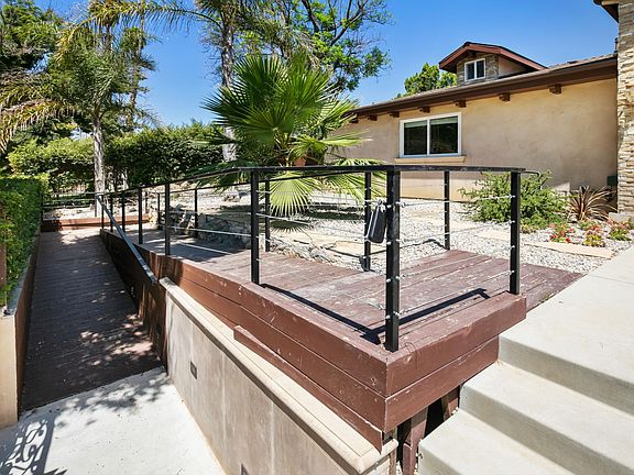4th image of 20531 Oxnard St