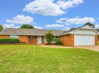 802 E Arlington Ave, Weatherford, OK 73096