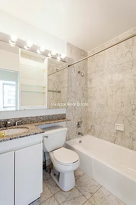 Rented by Mirador Real Estate | media 32