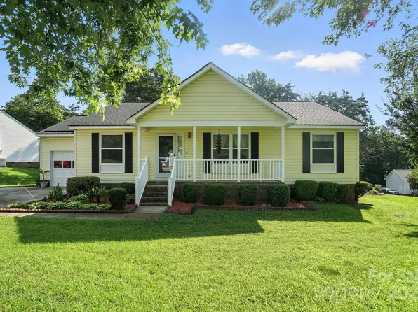 8529 Indian Summer Trl, Harrisburg, NC 28075