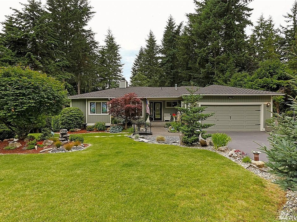 1st image of 4910 Lakeview Pl SE