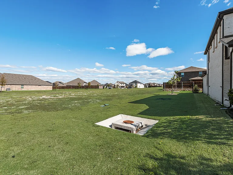 5011 Emerald Hill Dr — Photo 32