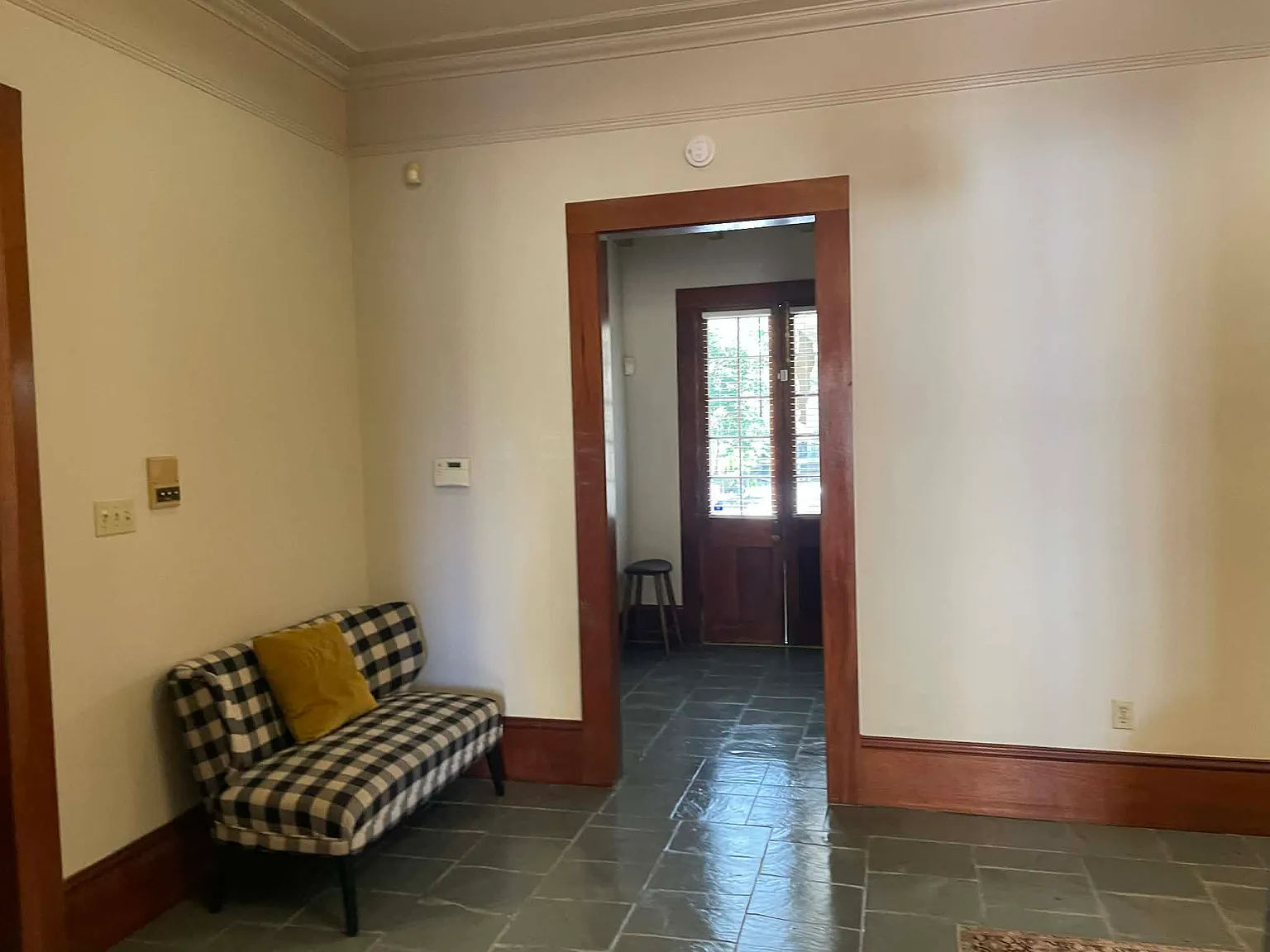 1 bed, 1200 sqft, $3,000 — Photo 3