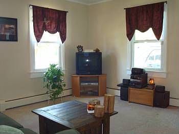 2nd image of 152 Handel Rd