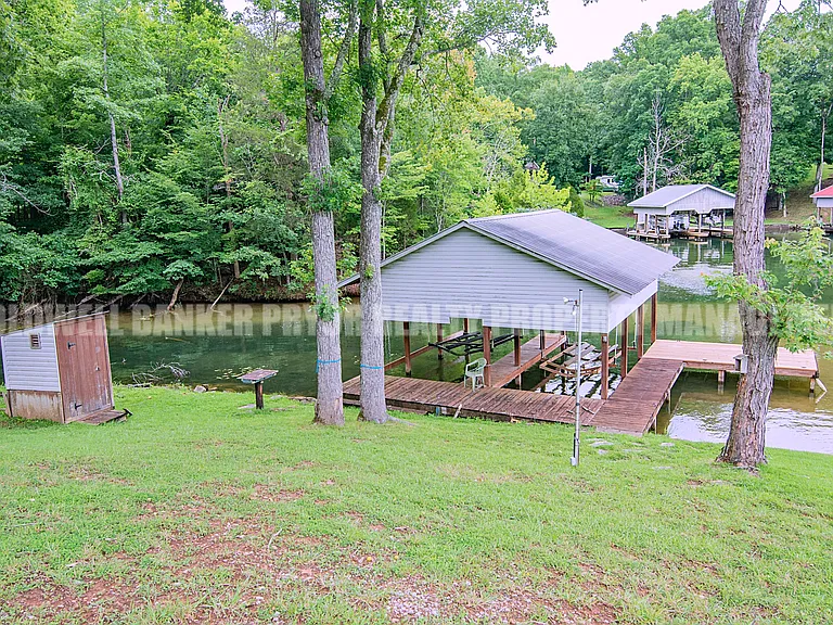 165 Lakeshore Ct — Photo 47