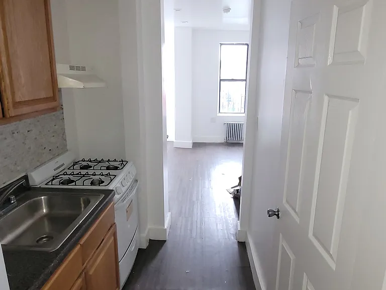 3009 3rd Ave #3 — Photo 5