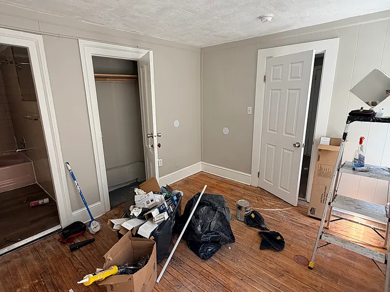 202 Hallock Ave — Photo 7
