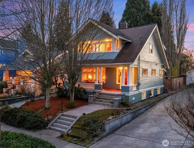 4323 Sunnyside Avenue N, Seattle, WA, 98103