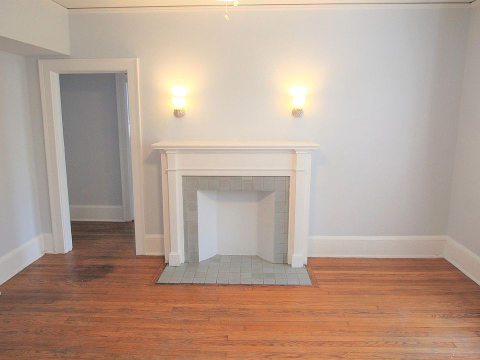 1st image of 2061 Forbes St APT 4