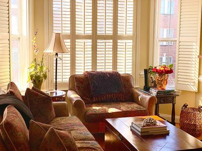 828 Slaters La, Alexandria, VA, 22314