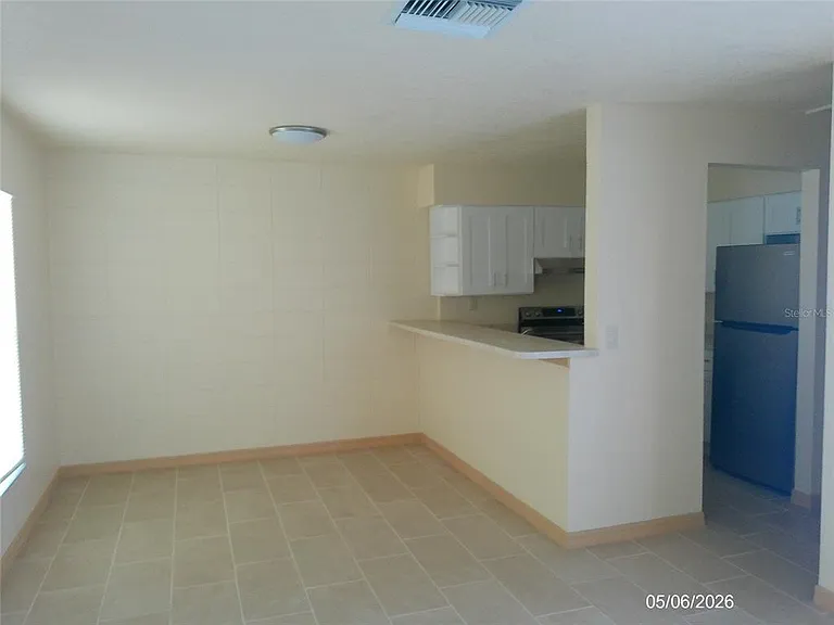 920 W Carole St — Photo 5