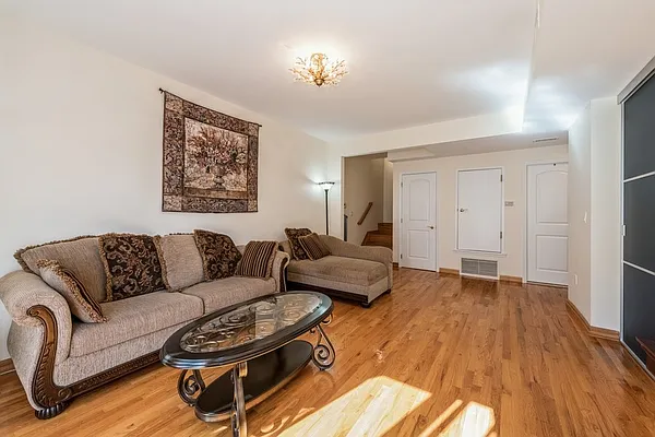 Sold by Ben Bay Realty Co. of Bay Ridge | media 22