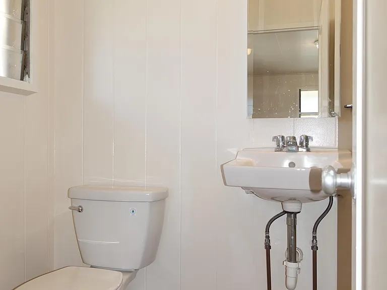 1328 N School St #1 — Photo 16