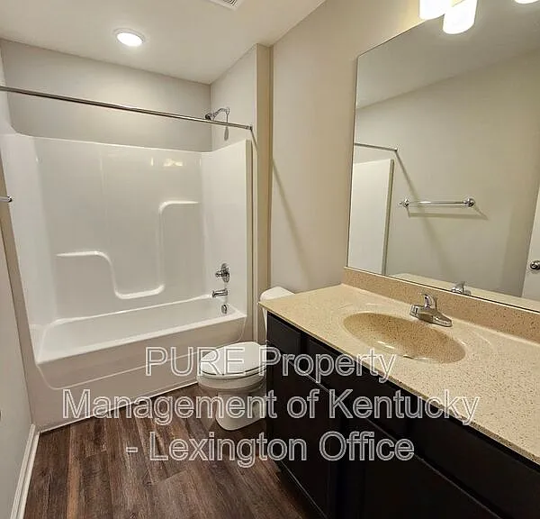 121 Forester Ct — Photo 16