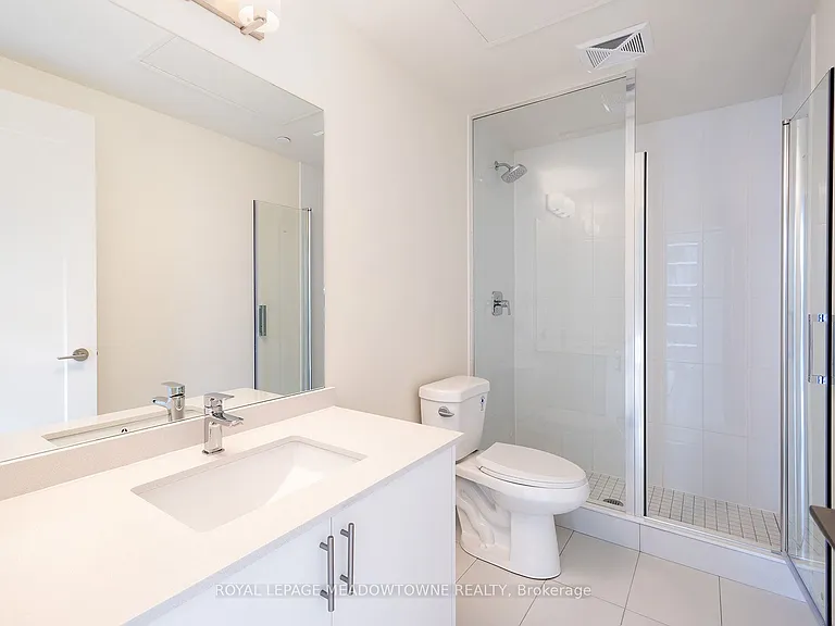 27 Korda Gate #1811 — Photo 23