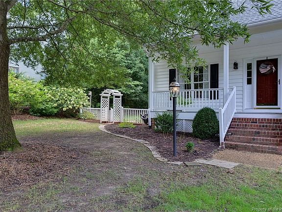 2nd image of 4808 Beaver Run E