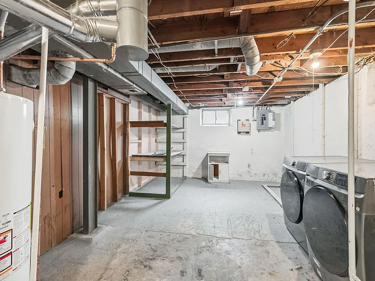 10519 Renfrew Dr — Photo 30