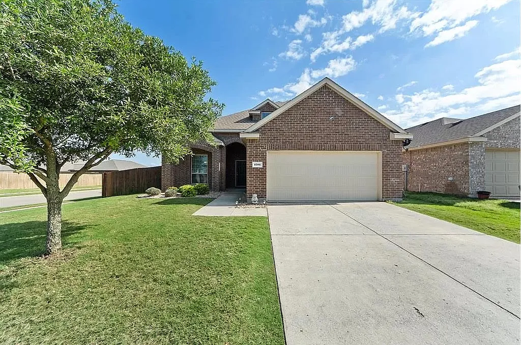 4 bed, 2340 sqft, $2,700 — Photo 1