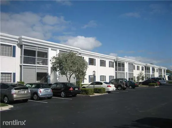 140 Cypress Club Dr APT 410, Pompano Beach, FL 33060